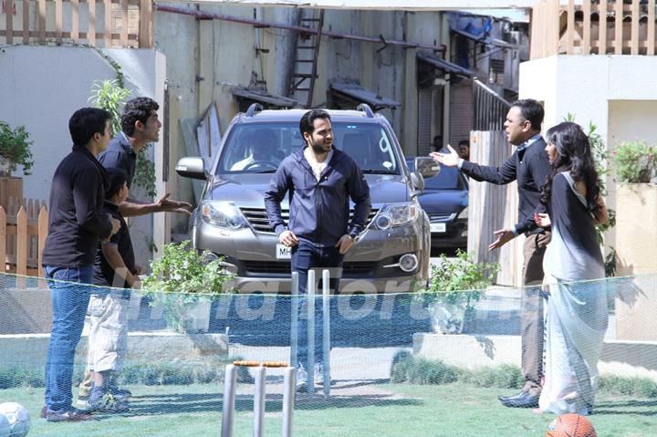 Emraan Hashmi on the sets on 'Badi Door Se Aaye Hai' for Promotions of 'Azhar'