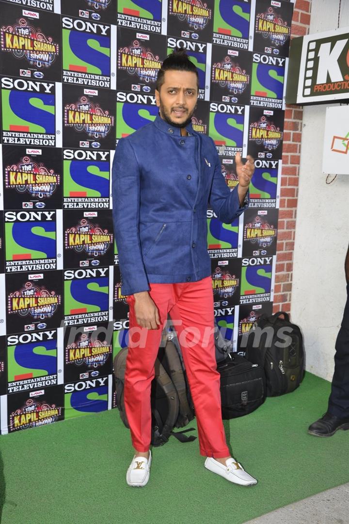 Riteish Deshmukh Promotes Housefull 3 on the sets of 'The Kapil Sharma Show'