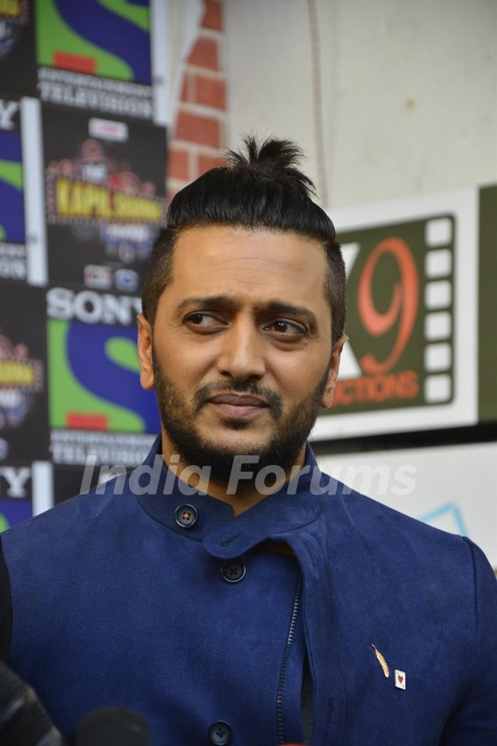 Riteish Deshmukh Promote Housefull 3 on the sets of 'The Kapil Sharma Show'