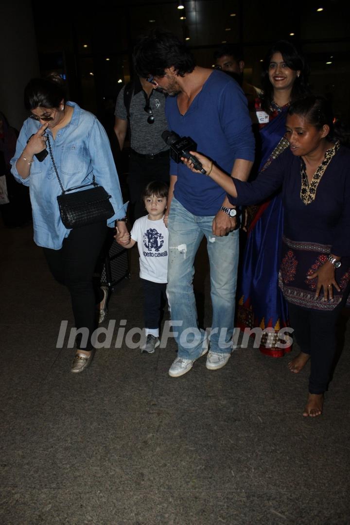 Shah Rukh Khan and AbRam Khan Snapped at Airport