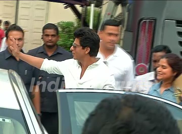 Shah Rukh Khan Snapped at Mehboob Studio