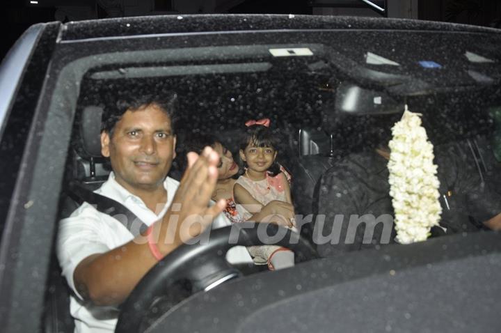 Aaradhya smiles for camera at Shilpa Shetty's Son 'Vivan's' 4th Birthday Celebrations