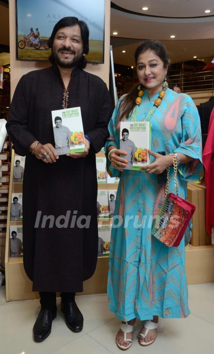 Roop Kumar Rathod at the Launch of Dr. Muffi Lakdawala's Book 'The Eat Right Prescription'