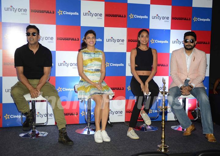 Akshay Kumar, Jacqueline Fernandes, Lisa Haydon and Abhishek Bachchan Promote 'Housefull 3' in Delhi