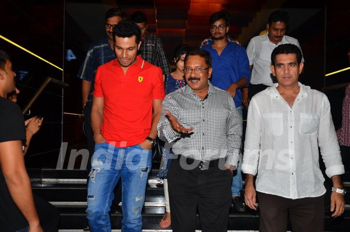 Randeep Hooda with Firefighters at special Screening of Sarbjit