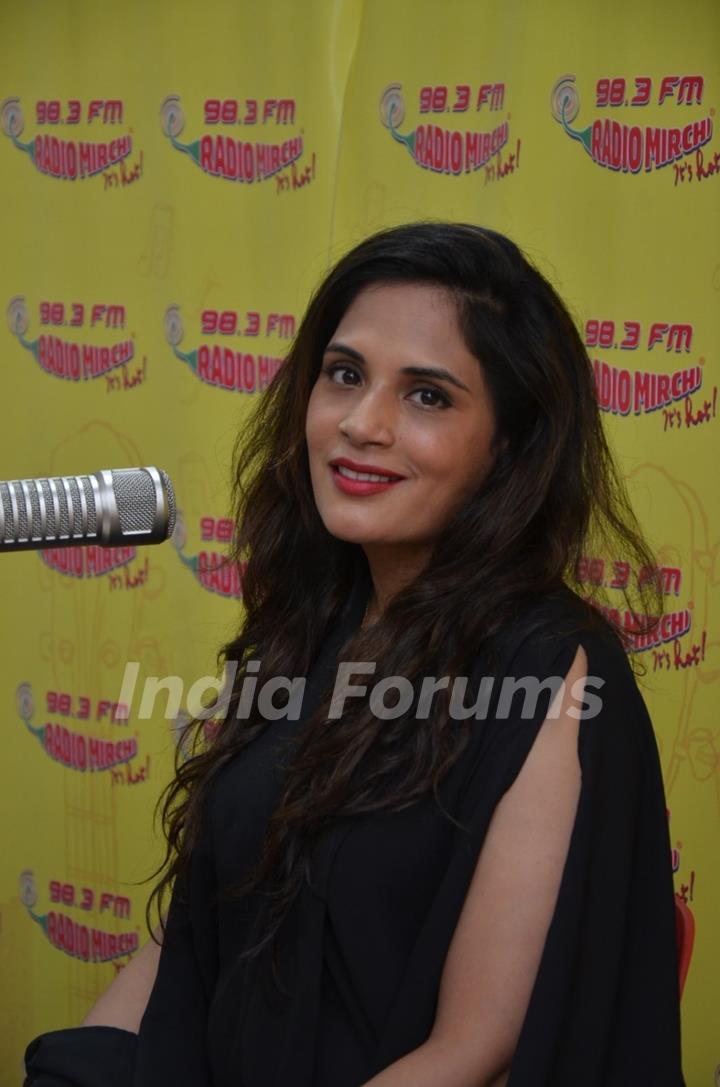 The beautiful Richa Chadda goes live on Radio Mirchi for Promotions of 'Sarbjit'