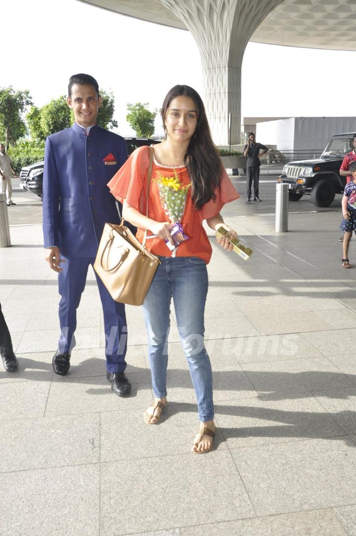 Shraddha Kapoor Snapped at Airport