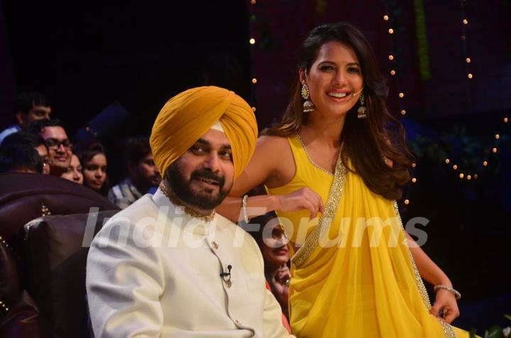 Navjot Singh Siddhu and Rochelle Maria Rao Have a Blast on the sets of 'The Kapil Sharma Show'