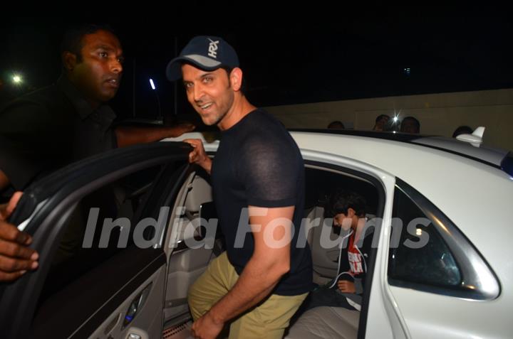 Hrithik Roshan & Tusshar Kapoor Snapped at PVR in Juhu