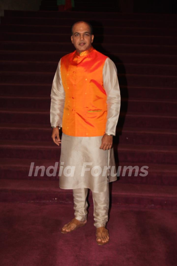 Ashutosh Gowarikar Grace the 'Maharahstra Power Walk' Event at NIFT Institute