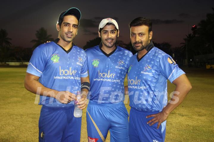 TV Celebs Play Cricket Match for Pawsitive Farm Sanctuary