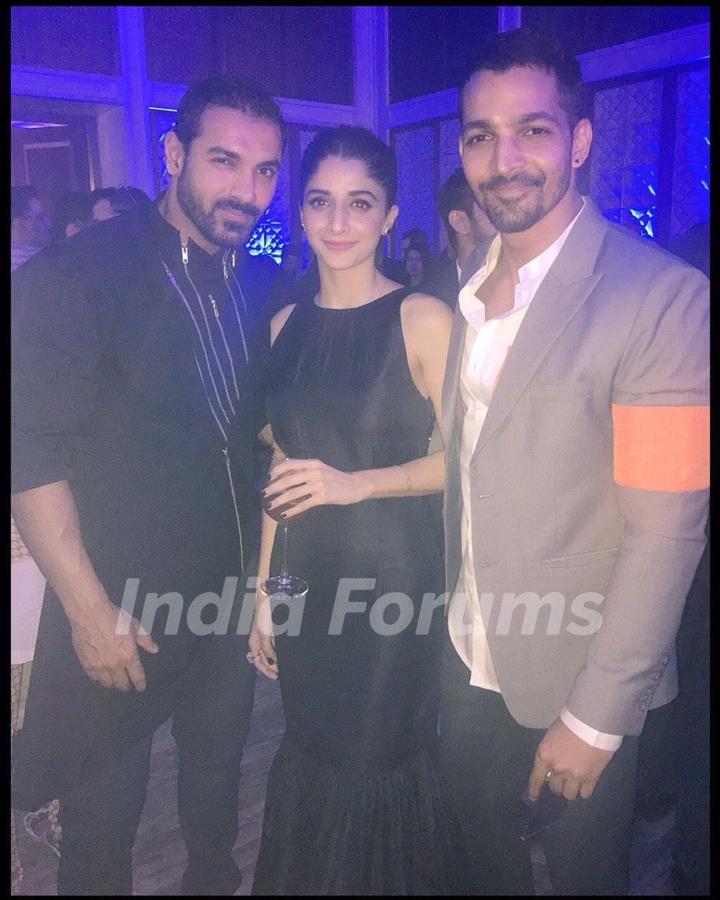 Mawrah Hocane and Harshvardhan Rane poses with John Abraham at a party!