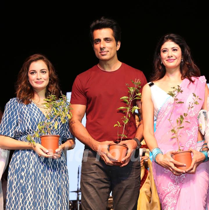 Dia Mirza, Sonu Sood and Pooja Batra at World Enviroment Day Organised by Bhamla Foundation