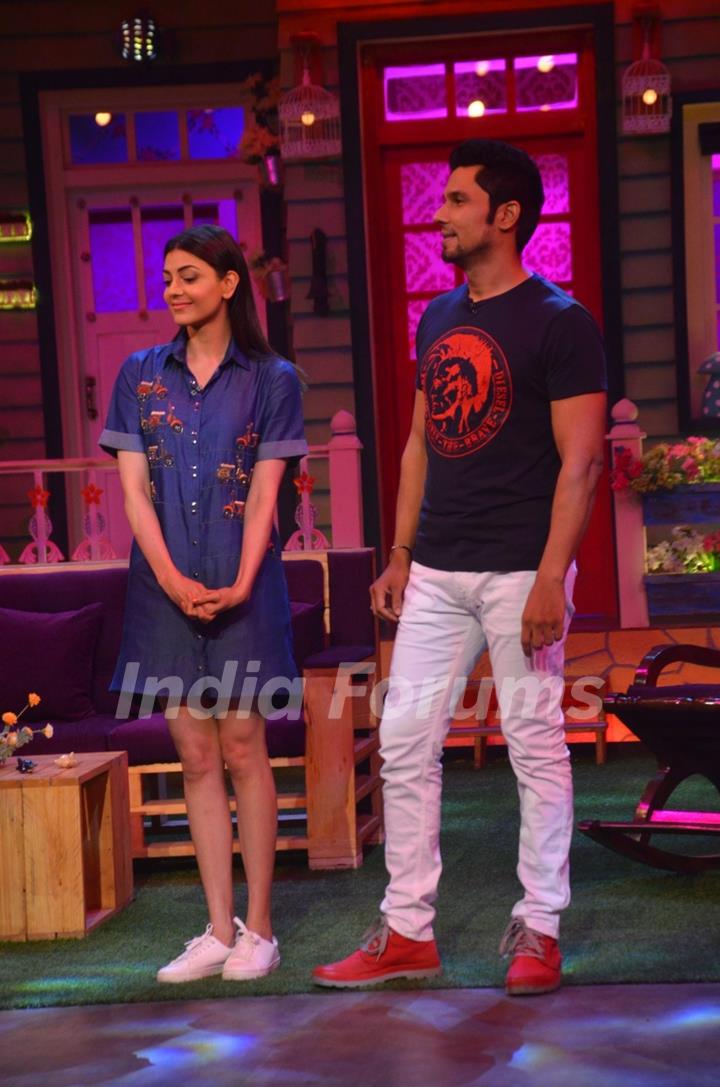 Randeep Hooda & Kajal Aggarwal 'Do Lafzon Ki Kahani' Team at 'The Kapil Sharma Show'