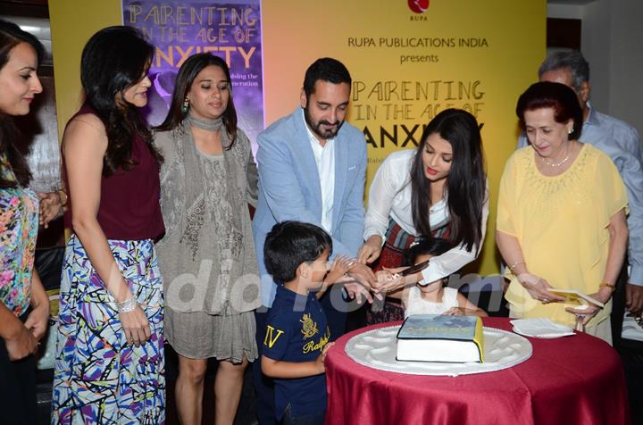 Aishwarya Rai Bachchan at Friend Dr. Zirak Marker's Book