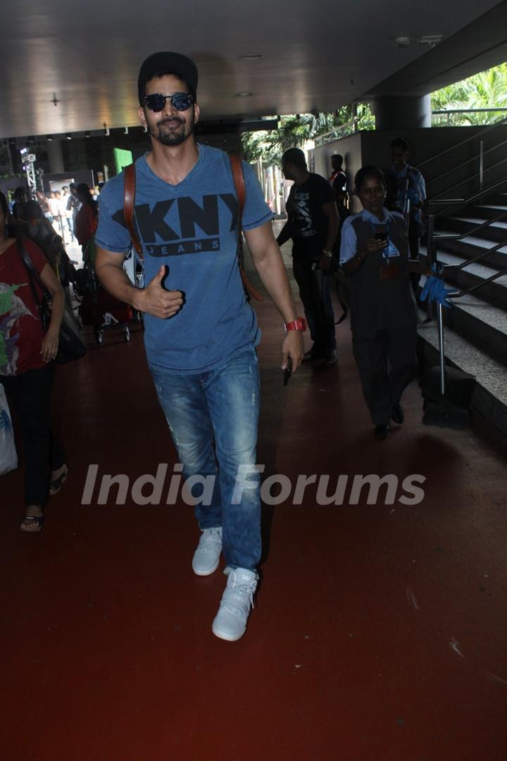 Airport Spotting: Harshvardhan Rane