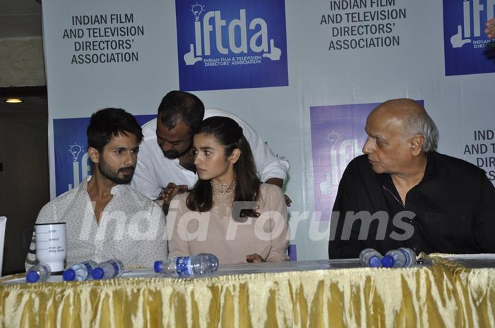 Shahid Kapoor, Alia Bhatt and Mahesh Bhatt at Press Meet of IFTDA for Udta Punjab Controversy!