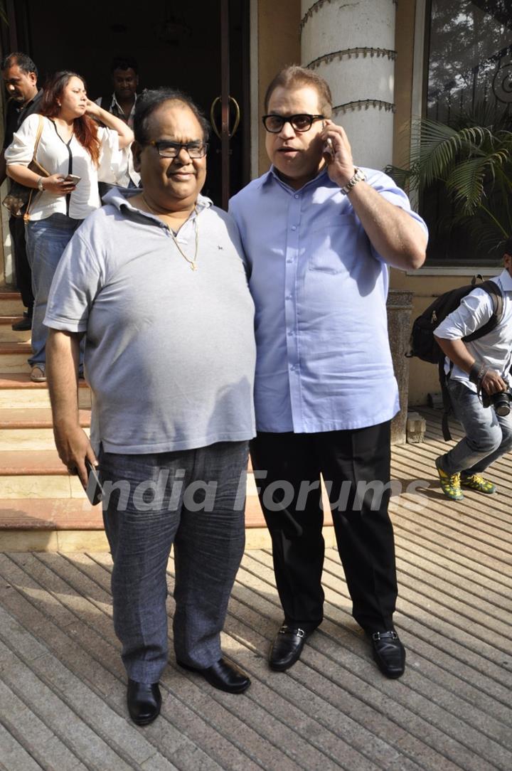 Satish Kaushik and Ramesh Taurani at Press Meet of IFTDA for Udta Punjab Controversy!