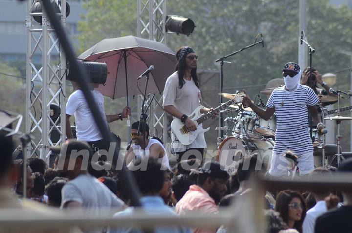 Arjun Rampal and Farhan Akhtar Shoots for Live Performance Scene of Rock on 2!