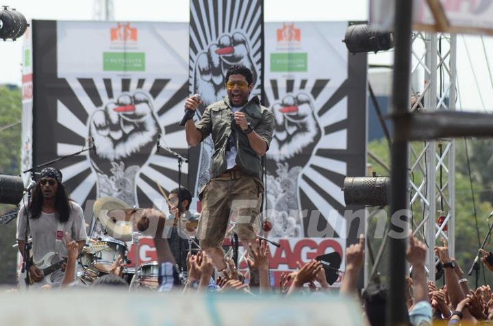 Purab Kohli, Arjun Rampal & Frahan Akhtar Shoots for Live Performance Scene of Rock on 2!