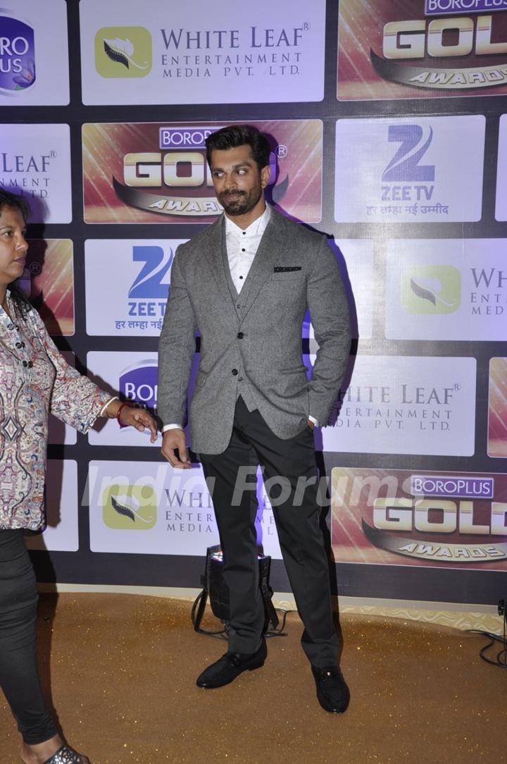 Karan Singh Grover at Zee Gold Awards 2016