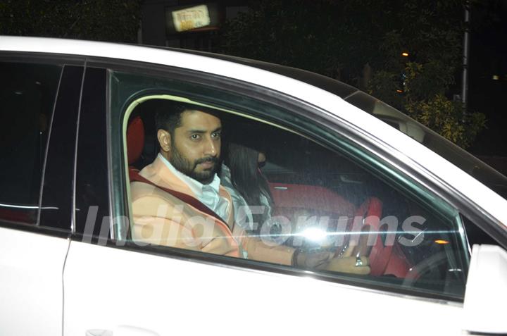 Aishwarya Rai Bachchan meets Abhishek and leaves for Dinner!