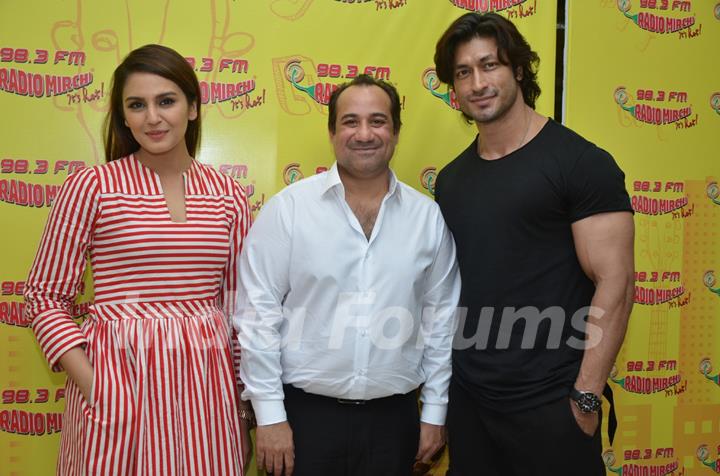 Huma Qureshi, Rahat Fateh Ali Khan & Vidyut Jamwal promotes 'Dillagi' on Radio Mirchi