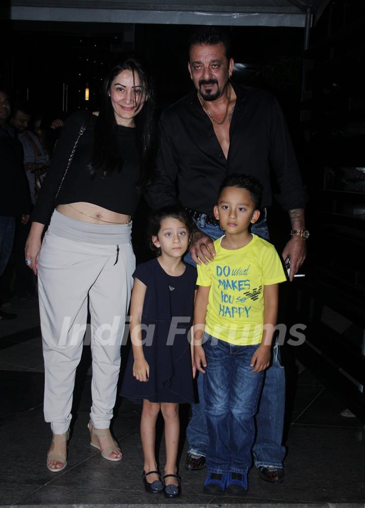 Sanjay Dutt snapped with Family while on their dinner outing