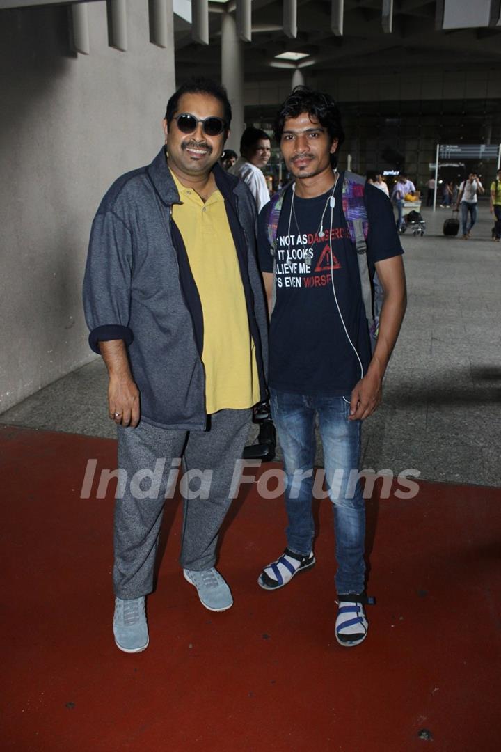 Shankar Mahadevan Snapped at Airport!