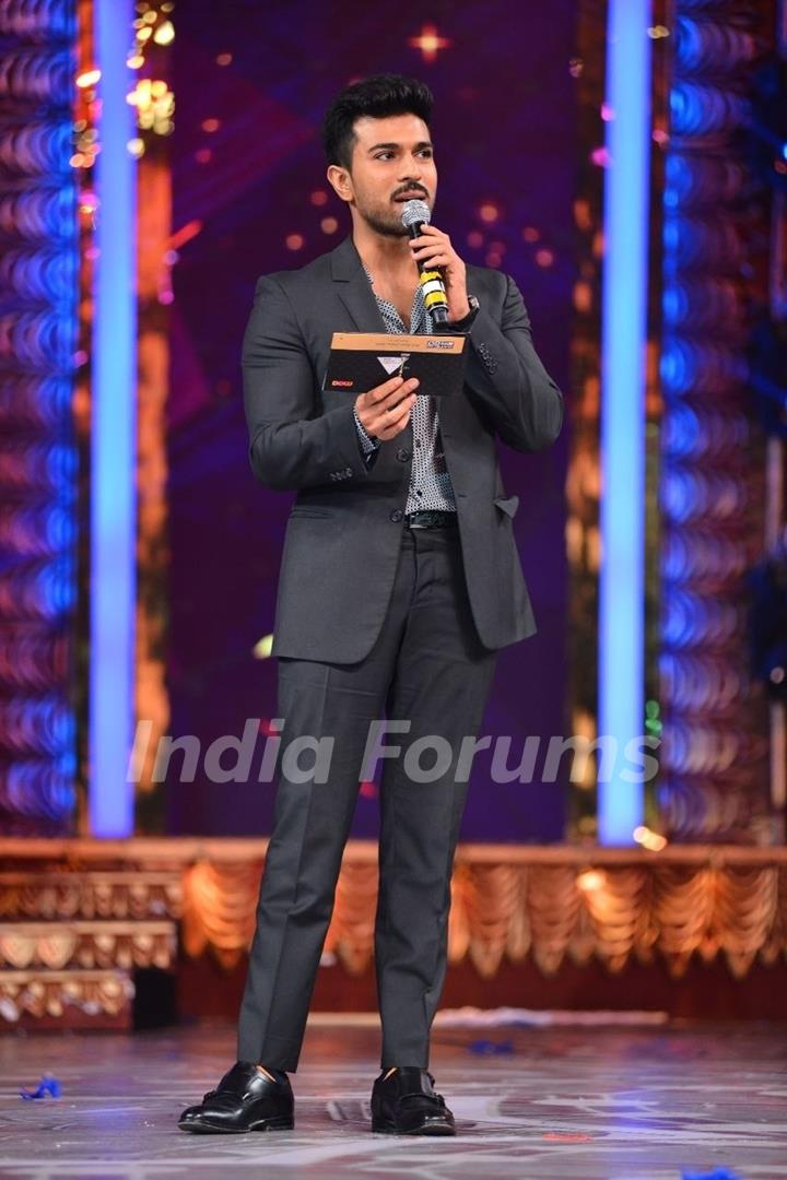 Ram Charan's Best moment at CineMAA awards