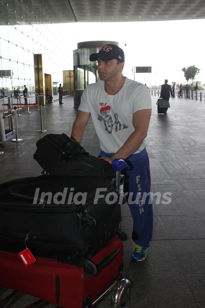 Sohail Khan Snapped at Airport !