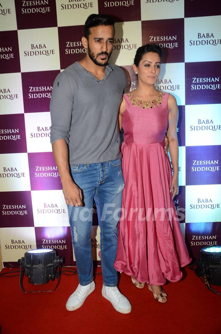 Rohit Reddy and Anita Hassanandani at Baba Siddique's Iftaar Party 2016