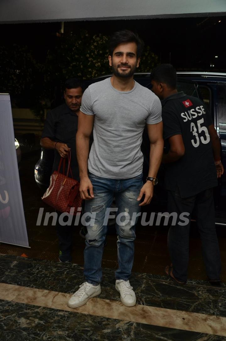 Karan Tacker at Vandana Sajnani Khattar's 50th Play