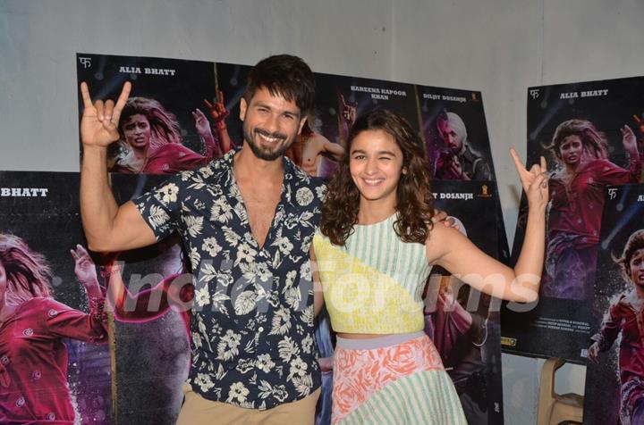 Shahid Kapoor & Alia Bhatt Snapped