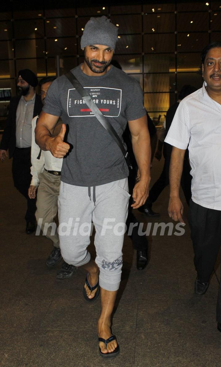 John Abraham Snapped at Airport