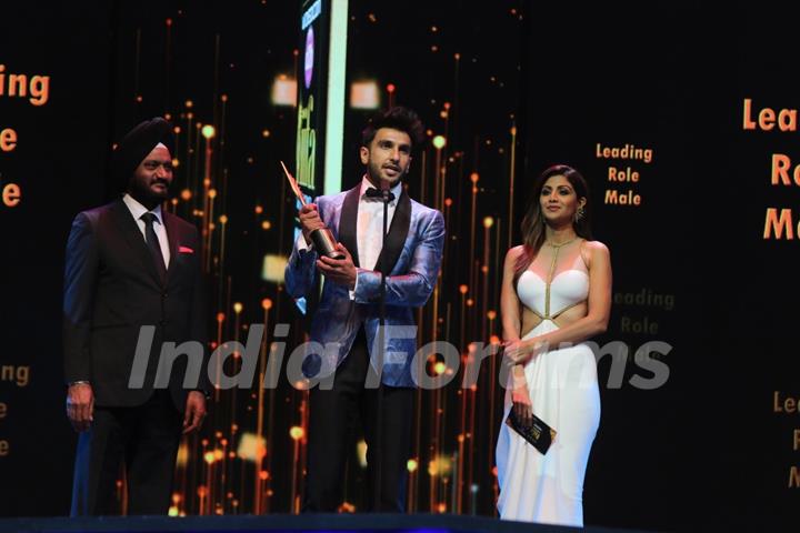 Ranveer Singh and Shilpa Shetty at Star Studded 'IIFA AWARDS 2016'