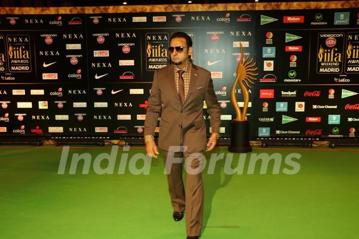 Gulshan Grover at Star Studded 'IIFA AWARDS 2016'