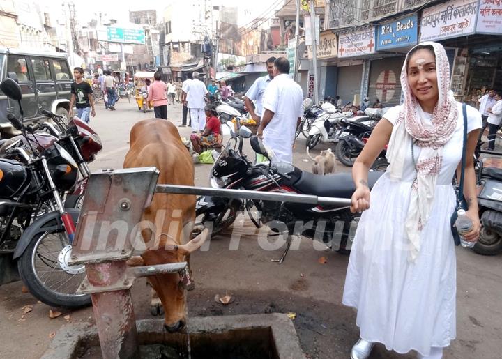 Gaia Mother Sofia Hayat on a Spiritual Trip to Varanasi