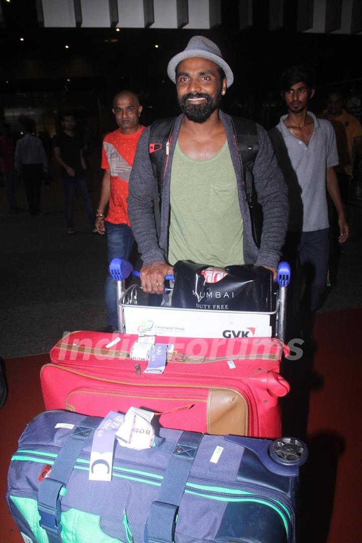 Remo Dsouza at  Snapped at Airport