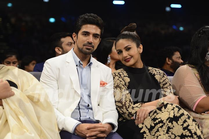 Saqib Saleem and Huma Qureshi poses at SIIMA Awards 2016