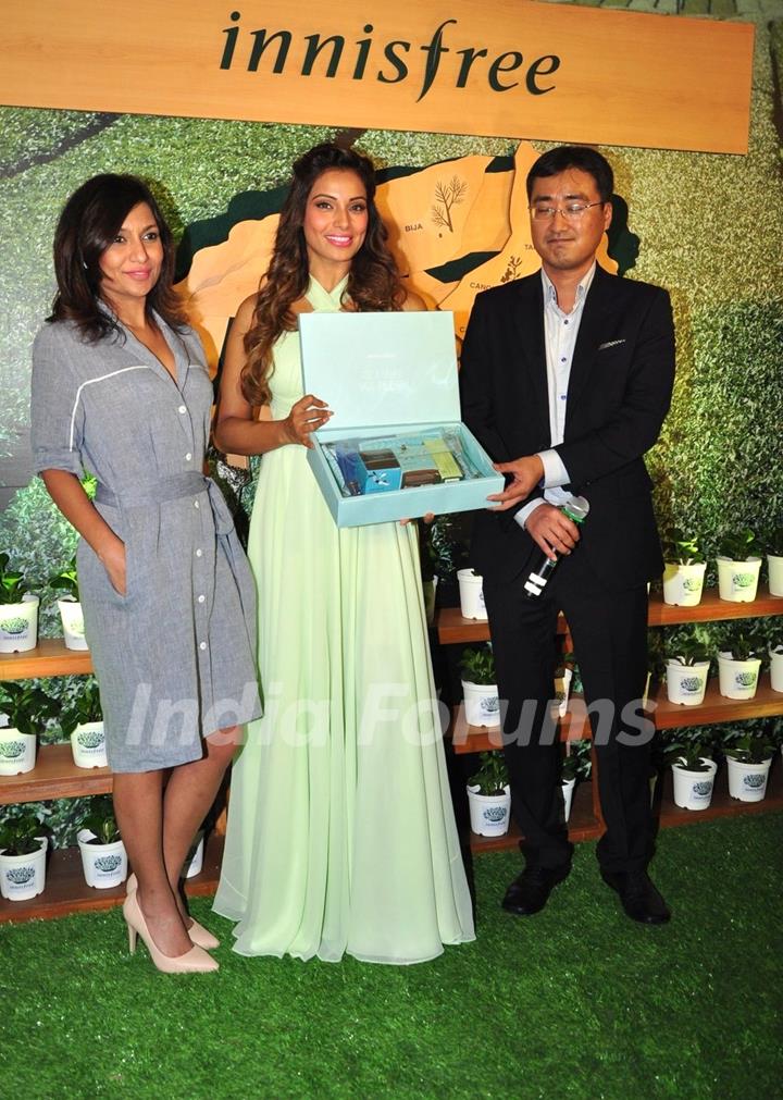 Bipasha Basu Launches New Shop 'Innisfree'