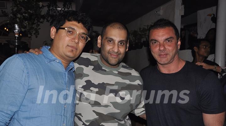 Sohail Khan with his friends at Launch of Mirabella Bar & Kitchen!