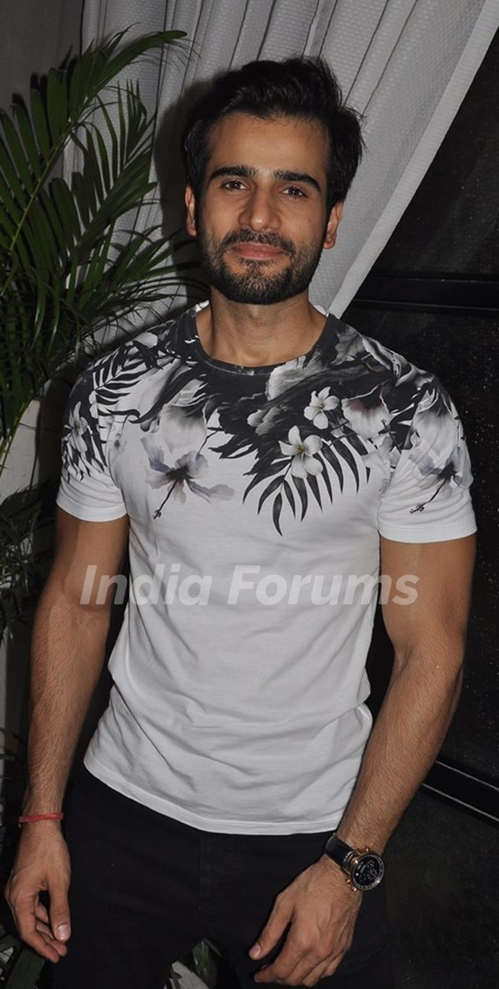 Karan Tacker at Launch of Mirabella Bar & Kitchen!