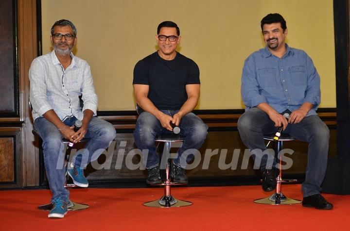 Aamir Khan and Siddharth Roy Kapur at Poster Launch of 'Dangal'