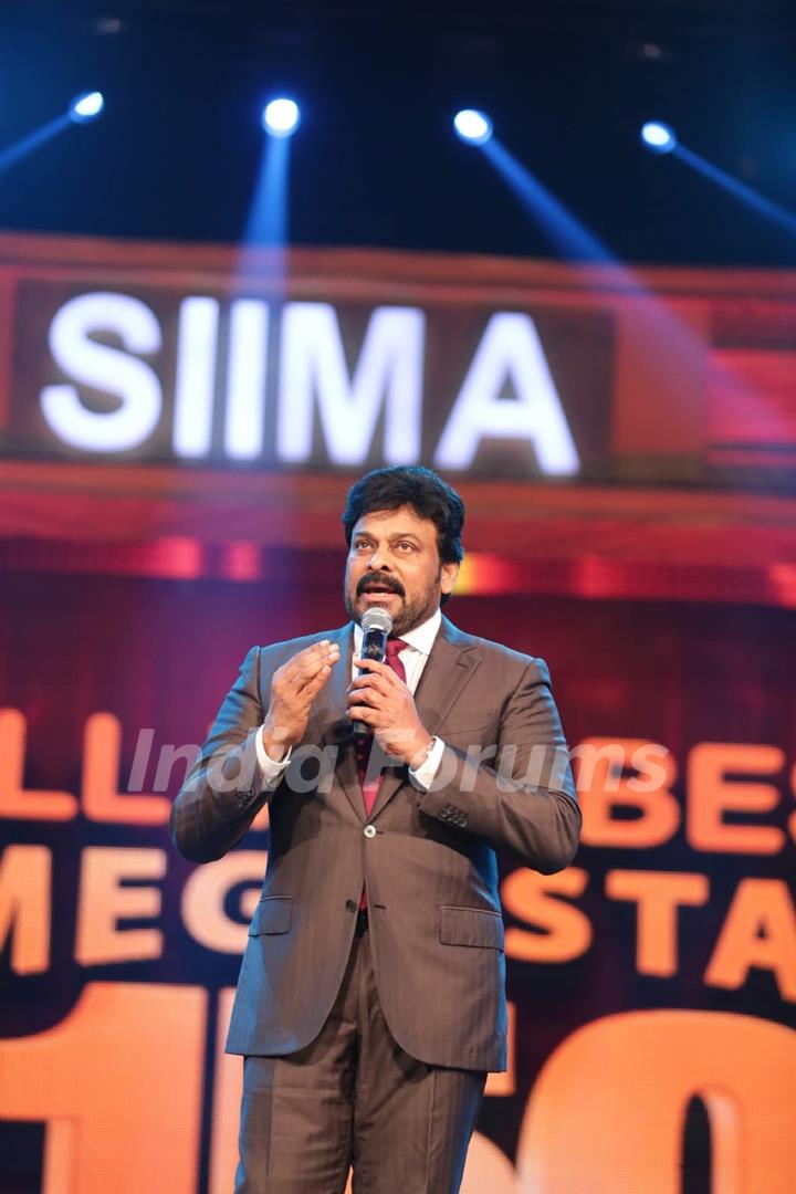 Chiranjeevi at SIIMA Awards 2016