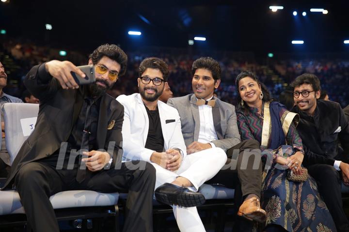 Allu Arjun and Rana Daggubati at SIIMA Awards 2016