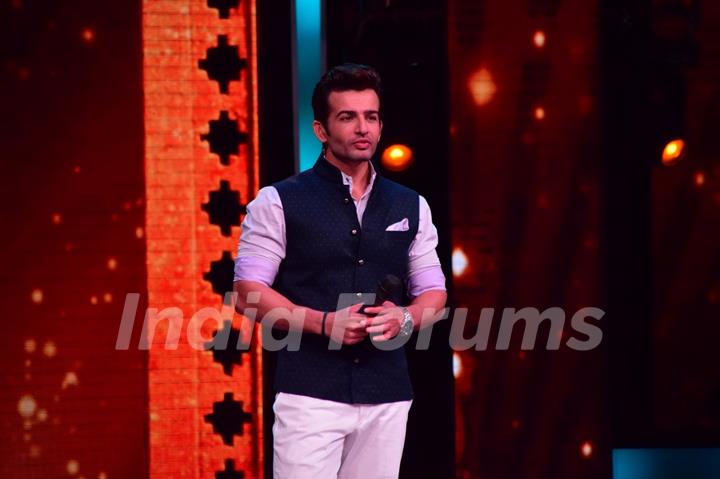 Jay Bhanushali at Promotions of 'Madaari' on ZEE TV - Sa Re Ga Ma Pa 2016