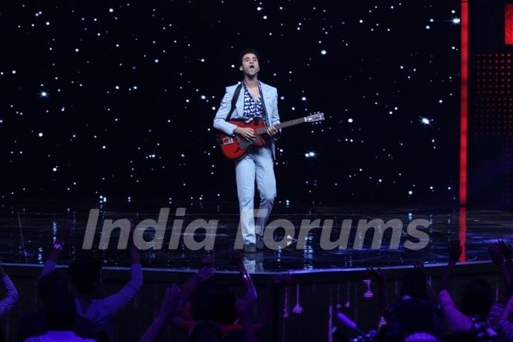 Raghav Juyal performing at Dance + Season 2