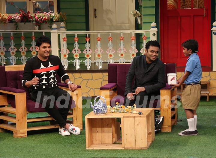 A R Rahman interacting with fans on the sets of The Kapil Sharma Show