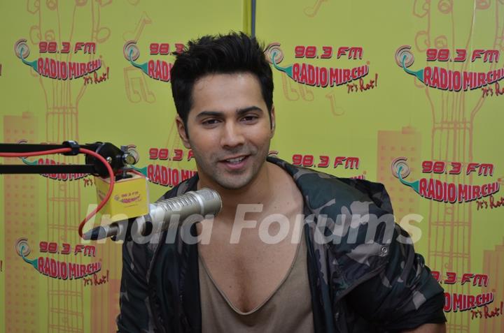 Varun Dhawan goes live on Radio Mirchi for Promotions of 'Dishoom'